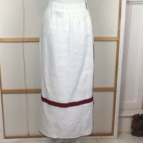 Xiao maxi linen skirt w/side slit & elastic waist - Picture 2 of 7